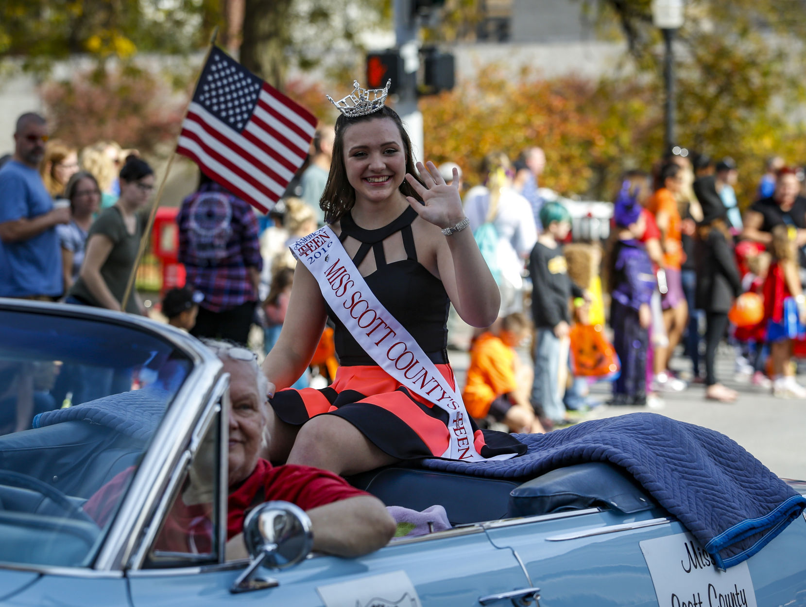 102916-DAVENPORT-HALLOWEEN-019.jpg
